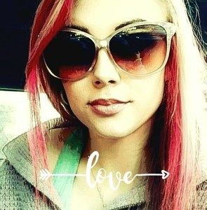 Meet your Posher, Briana